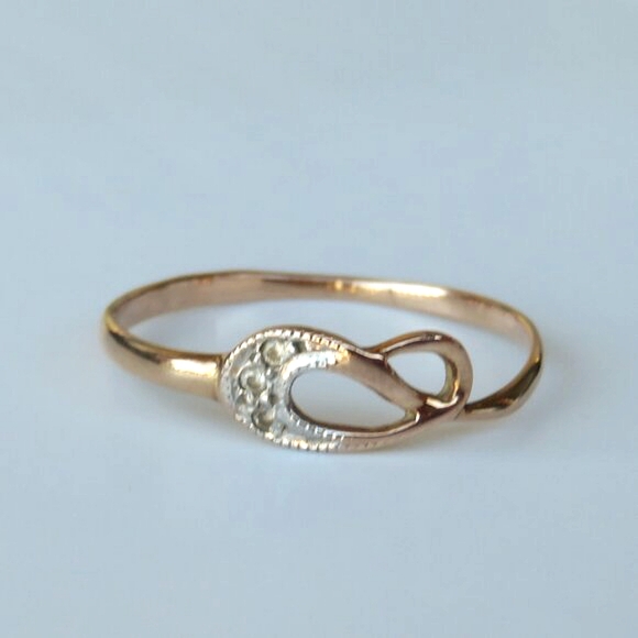 Elegant Twisted 14K Rose Gold CZ Ring. Size 7.25 - Picture 5 of 15